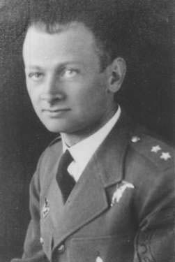 Flying Officer Ludwik Paszkiewicz VM, KW & DFC